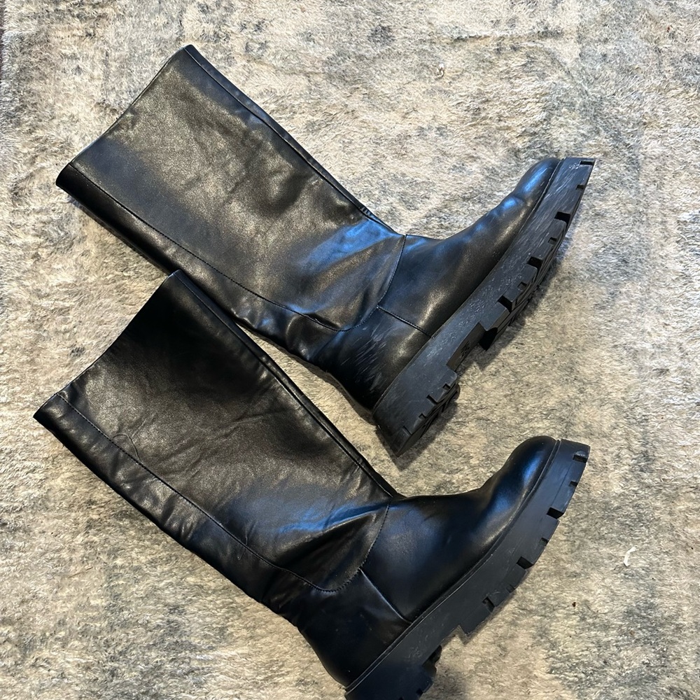 Black Knee-High Leather Boots